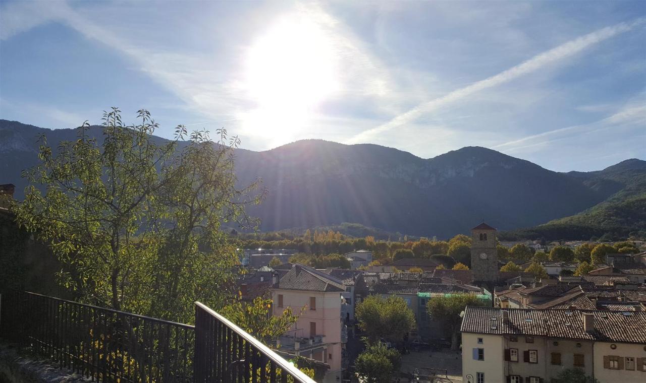 مبيت وإفطار Mountain View Townhouse كويلان المظهر الخارجي الصورة