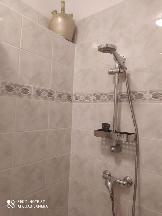 مبيت وإفطار Mountain View Townhouse كويلان المظهر الخارجي الصورة